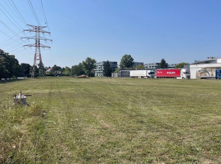 Prodej pozemku pro komerční výstavbu, 8 990 m²