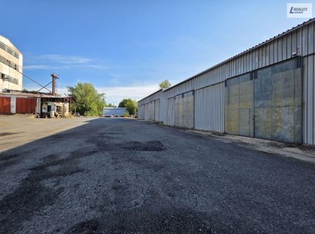 Pronájem skladu, 665 m²