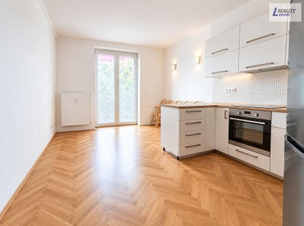 Pronájem bytu, 3+kk, 65 m²