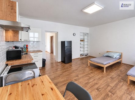 Pronájem bytu, 1+kk, 43 m²
