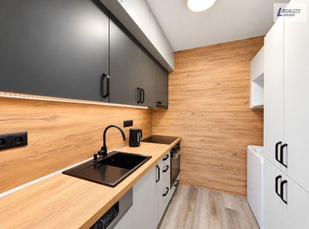 Pronájem bytu, 2+kk, 43 m²