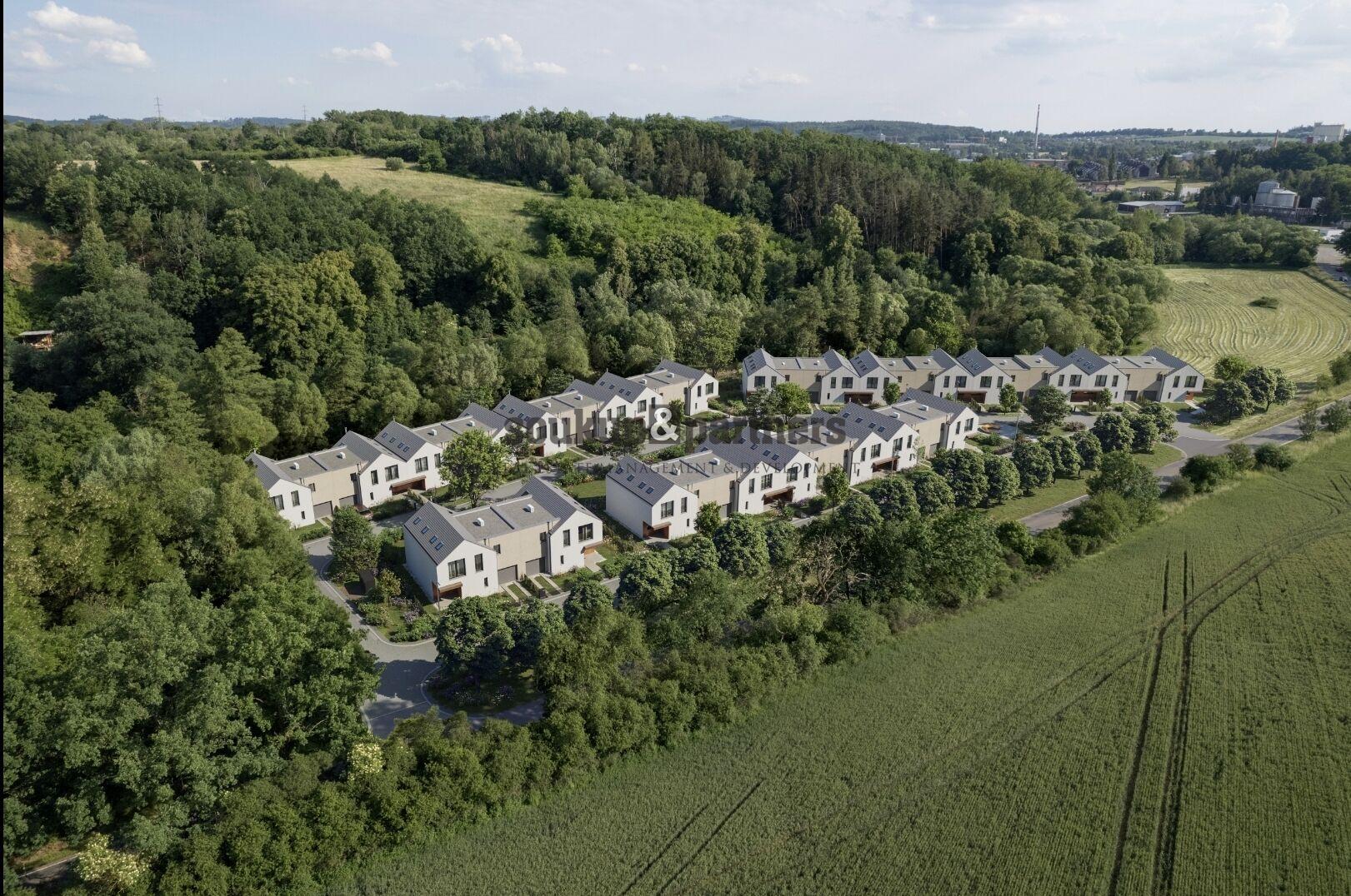 Družstevní RD 5+kk - 154 m2, pozemek 350 m2, Kolaudace 3Q/2027, projekt VICINIA Benešov.