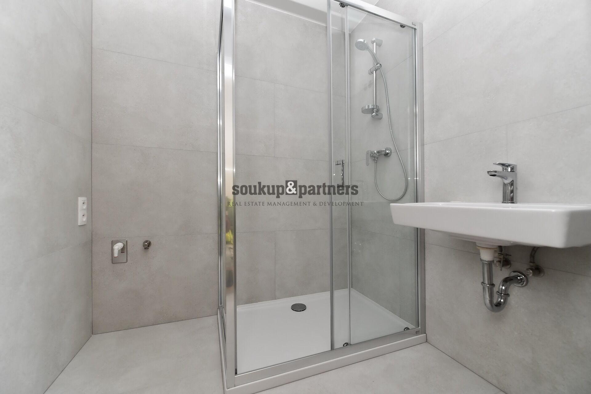 Nový družstevní byt 1+kk/ Balkon - 42 m2, parkovací stání, sklep - projekt PORTTI Kladno.