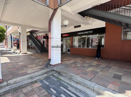 Pronájem obchodní prostory, 170 m²