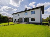 Pronájem domu/vily, 193 m²