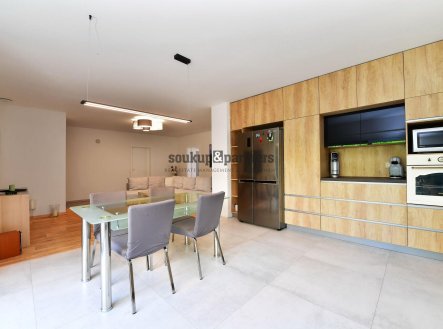 Pronájem bytu, 4+1, 121 m²