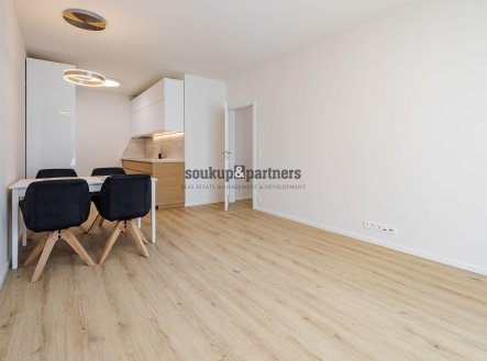 Pronájem bytu, 2+kk, 82 m²