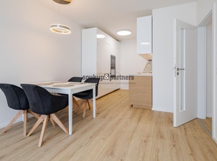Pronájem bytu, 2+kk, 82 m²