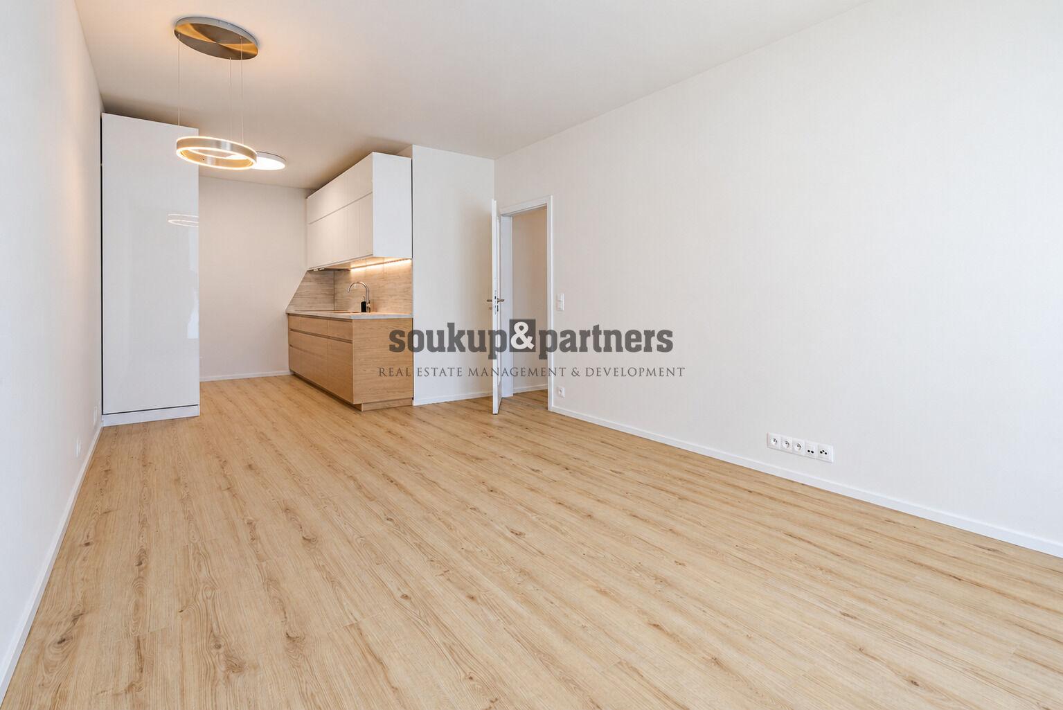 Pronájem nového 2+kk, 57 m² + terasa a předzahrádka 29 m², garáž, sklep - Portti Kladno