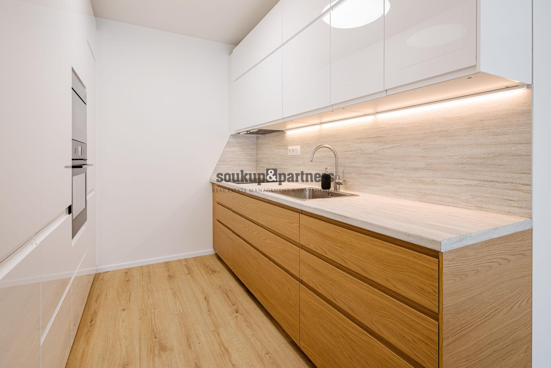 Pronájem nového 2+kk, 57 m² + terasa a předzahrádka 29 m², garáž, sklep - Portti Kladno