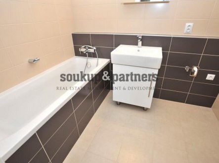 Pronájem bytu, 3+kk, 80 m²