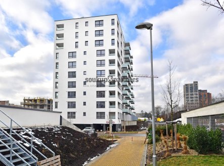Pronájem garážového stání, 12 m²