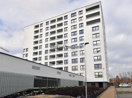 Pronájem garážového stání, 12 m²
