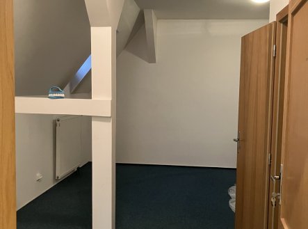 Pronájem kanceláře, 151 m²