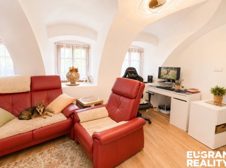 Prodej hotel, 271 m²