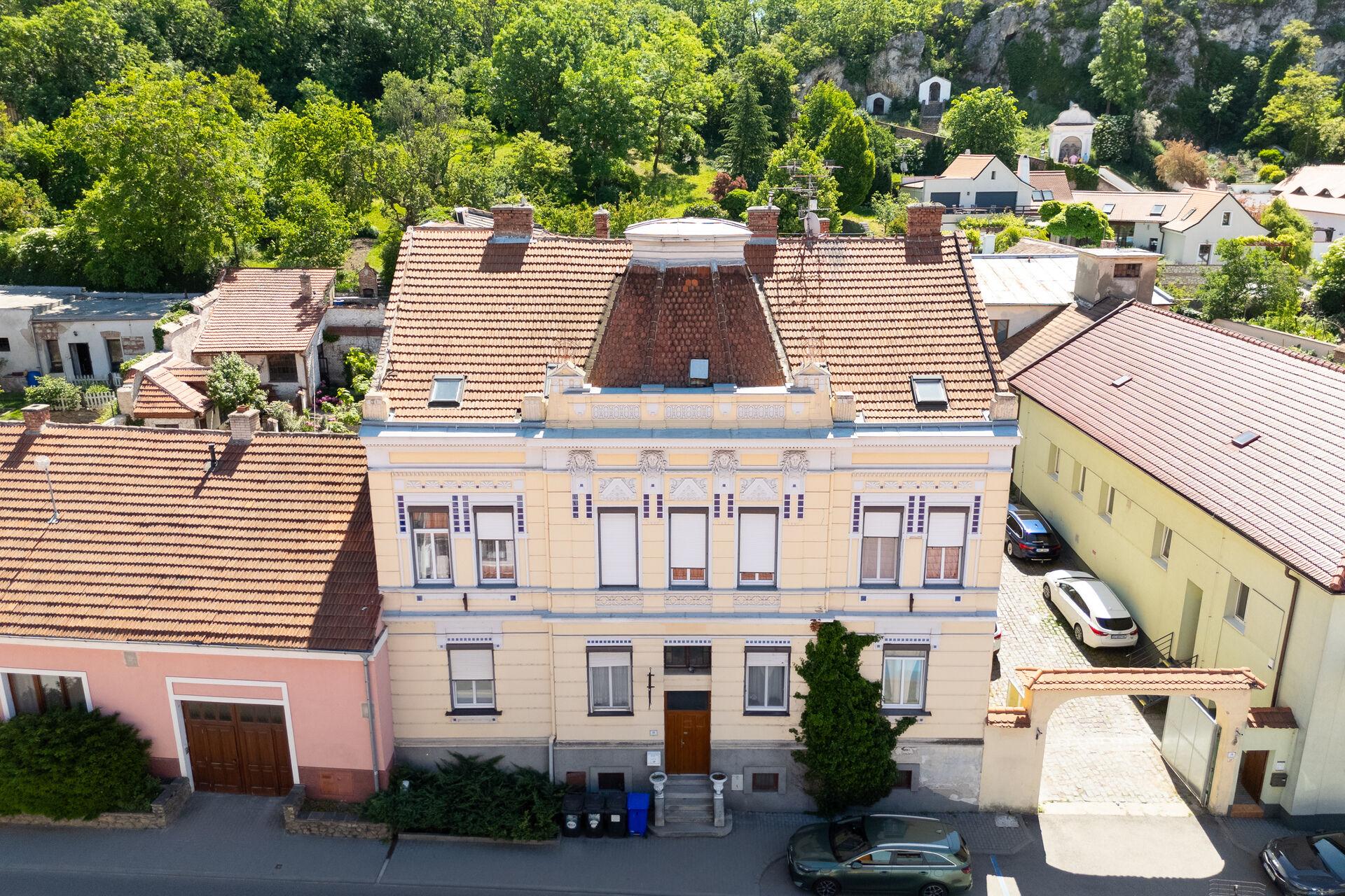 Ubytovací zařízení | Mikulov, Koněvova | 19 jednotek | 820 m²