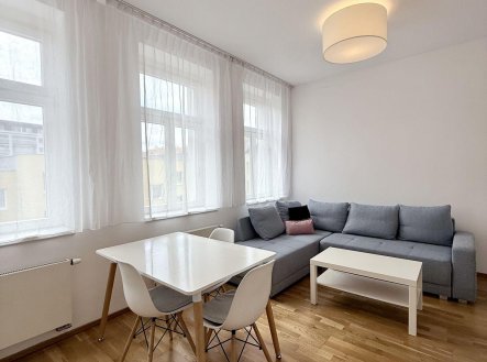 Pronájem bytu, 2+kk, 47 m²