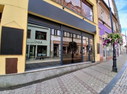 Pronájem obchodní prostory, 68 m²