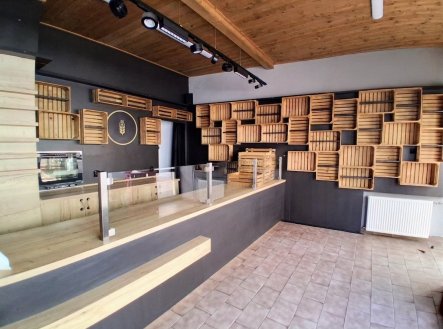 Pronájem obchodní prostory, 68 m²