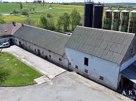 Prodej zemědělského objektu, 9 400 m²