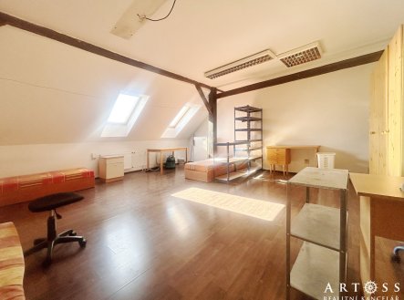Pronájem bytu, 1+kk, 33 m²