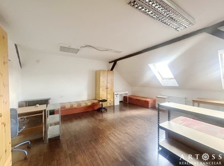 Pronájem bytu, 1+kk, 33 m²