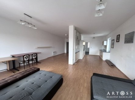 Pronájem bytu, 1+kk, 74 m²