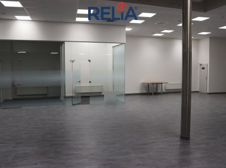 Pronájem obchodní prostory, 277 m²