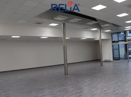 Pronájem obchodní prostory, 277 m²