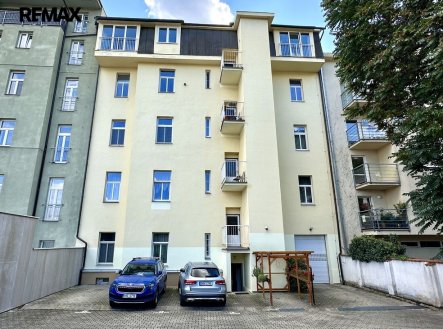 Prodej nájemního domu, 736 m²