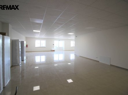 Pronájem obchodní prostory, 190 m²