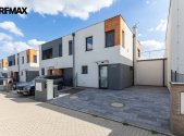 Pronájem - dům/vila, 107 m²