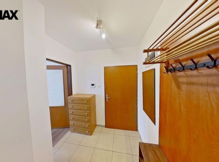 Pronájem bytu, 1+kk, 32 m²