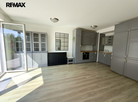 Pronájem bytu, 2+kk, 57 m²