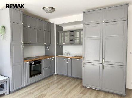 Pronájem bytu, 2+kk, 57 m²