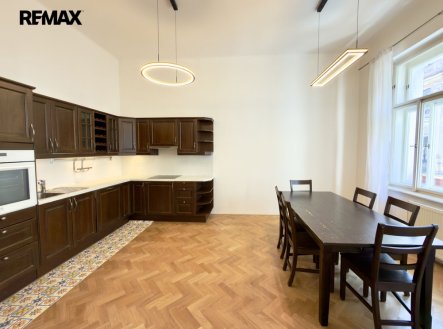 Pronájem bytu, 3+1, 94 m²