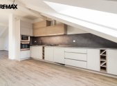 Pronájem bytu, 3+kk, 141 m²