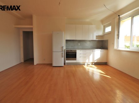 Pronájem bytu, 2+kk, 40 m²