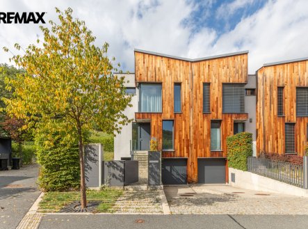 Pronájem domu/vily, 179 m²