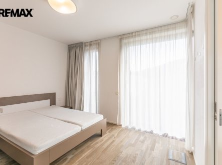 Pronájem domu/vily, 179 m²