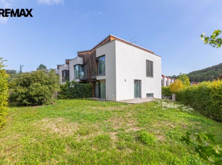 Pronájem domu/vily, 179 m²
