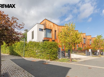 Pronájem domu/vily, 179 m²