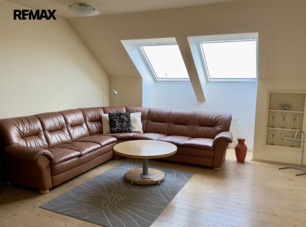 Pronájem bytu, 4+kk, 94 m²