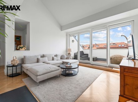 Pronájem bytu, 4+1, 180 m²