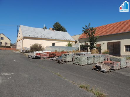 Prodej komerčního objektu, průmyslový areál, 6 057 m²