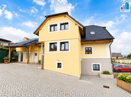 Pronájem bytu, 2+kk, 38 m²