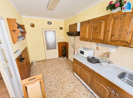 Pronájem bytu, 3+1, 861 m²