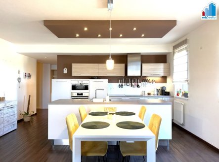 Pronájem bytu, 3+kk, 108 m²