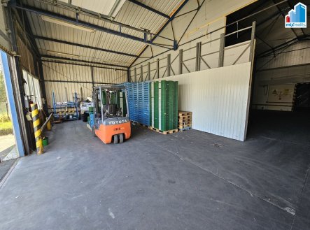 Pronájem komerčního objektu, sklad, 5 458 m²