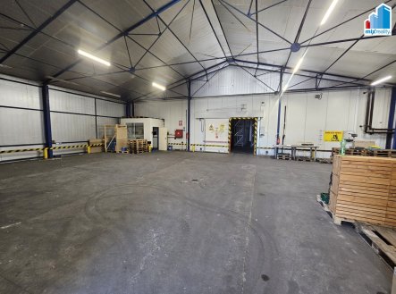 Pronájem komerčního objektu, sklad, 5 458 m²